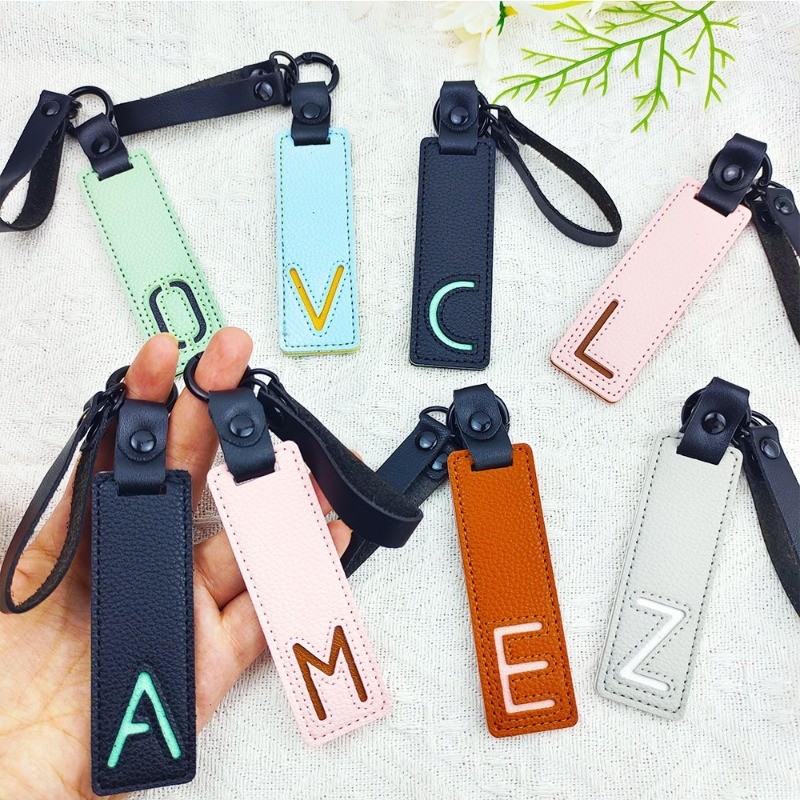 Monogram Keychain Leather - Klasik Pu deri anahtarlık kısa bileklik