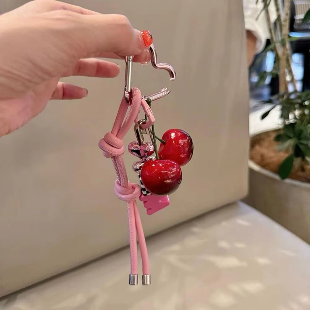 Y2k Sevimli Kiraz Alfabe PU De - Monogram Keychain Leather incelemesi ve fiyatı
